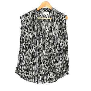 Stylish Black/White Blouse Wra Top Abstract Pattern, dress up or with jeans!